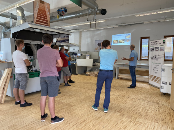 Predstavitev rešitev za skobljanje in profiliranje lesa